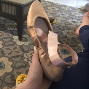 Taryn Rose Edina ribbon cross shoe BRAND NEW